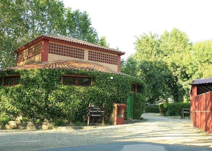 مكان تخييم El Pinajarro Hervás