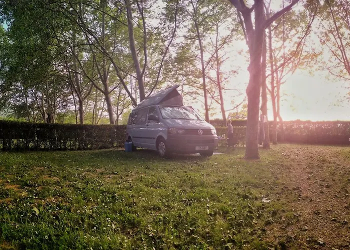 El Pinajarro مكان تخييم Hervás